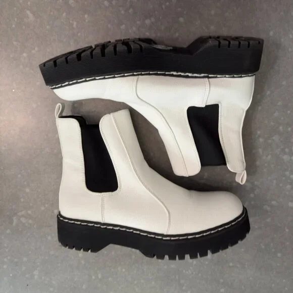 Sincerely Jules Boots - Picture 2 of 8